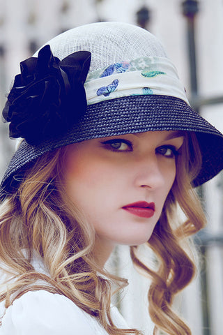 Belle Cambric Ladies Avec Bowler / Chapeau cloche