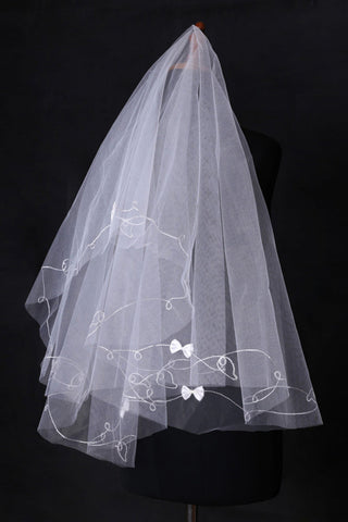 Deux-Tier Finger-Tip Longueur Voiles de mariée Avec Edge Cut