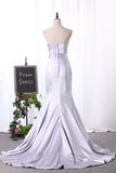 2024 Sexy Mermaid Elastic Satin Silver Prom Robes Sweetheart Zipper Up With Beading