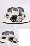 Jolie Cambric Ladies Avec Bowler / Chapeau cloche