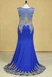 2024 foncé bleu royal Robes de bal Scoop sirène avec appliques Spandex balayage train Taille 18W