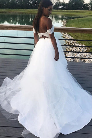 Robe de mariée avec dos en dentelle et épaule