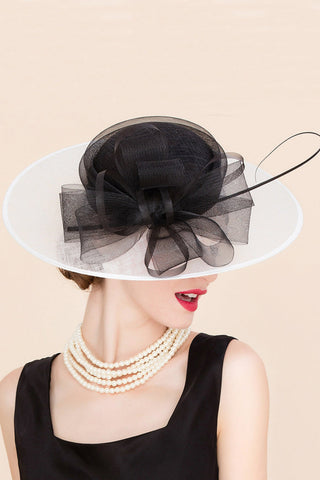 Cambric Elégant Ladies Avec Bowler / Chapeau cloche