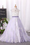 2024 Ball Gown Scoop Tulle Flower Girl Dresses Avec Sash / Belt Appliques