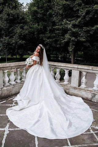 Robe de bal hors de l&#39;épaule en satin blanc robes de mariée chérie, robes de mariée