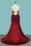 2024 Sexy Mermaid Sweetheart Robes de soirée avec Appliques Sweep / Brush Train