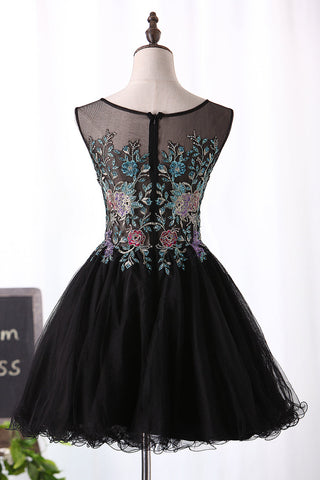 2024 A-Line Scoop Homecoming Robes Short / Mini Tulle Avec Perles &amp; Appliques