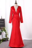 2024 New Arrival V Neck Manches longues Mermaid Mère de la mariée Robes Stretch Satin