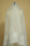 2024 Beautiful One-Tier Wedding Veils Avec Applique