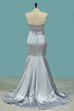 2024 Sexy Mermaid Elastic Satin Silver Prom Robes Sweetheart Zipper Up With Beading